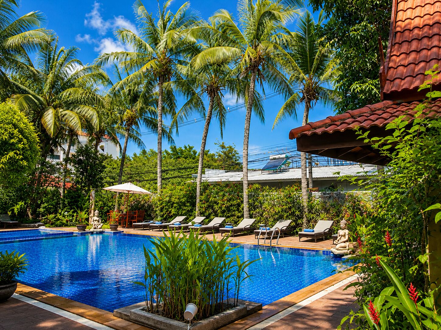 Outdoor pool, pool loungers