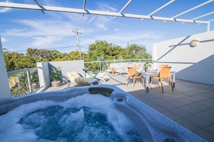 Bañera de hidromasaje privada