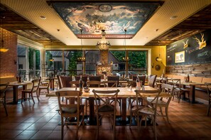 Frukostbuffé varje dag (EUR 5.00 per person)
