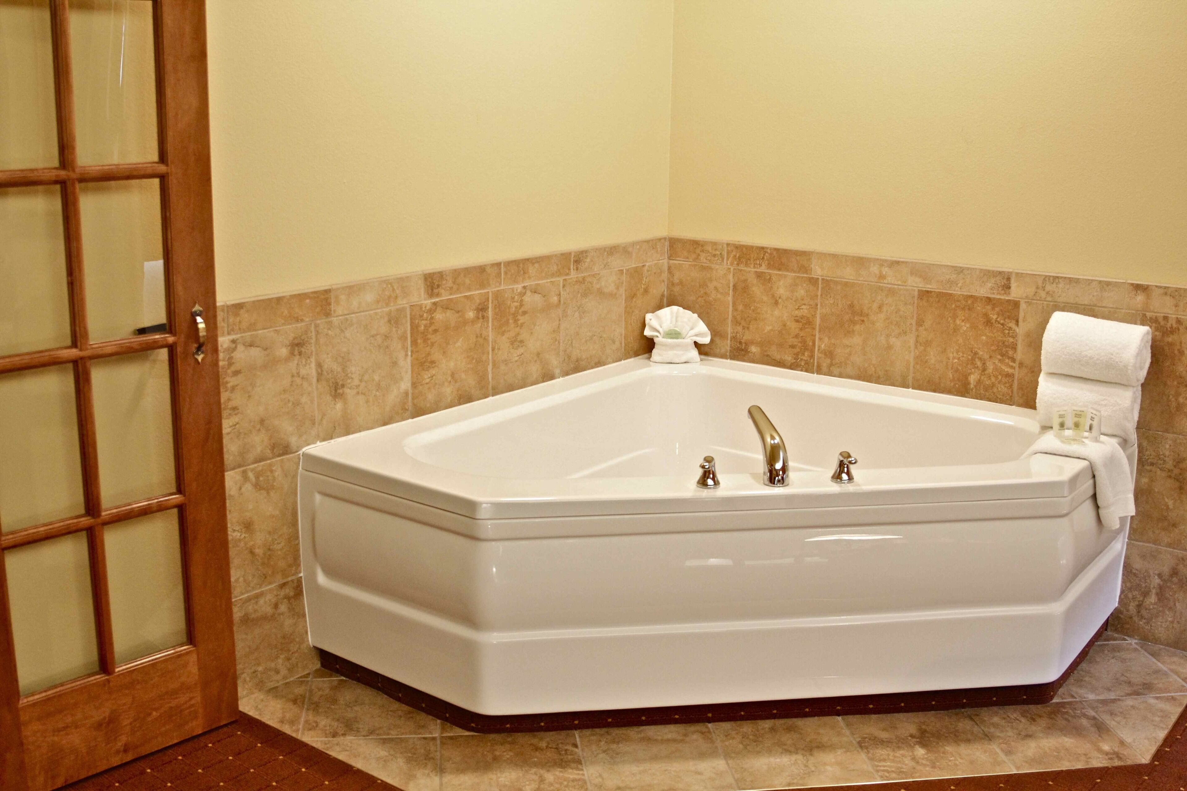 suite, 1 king bed, accessible, jetted tub | jetted bathtub