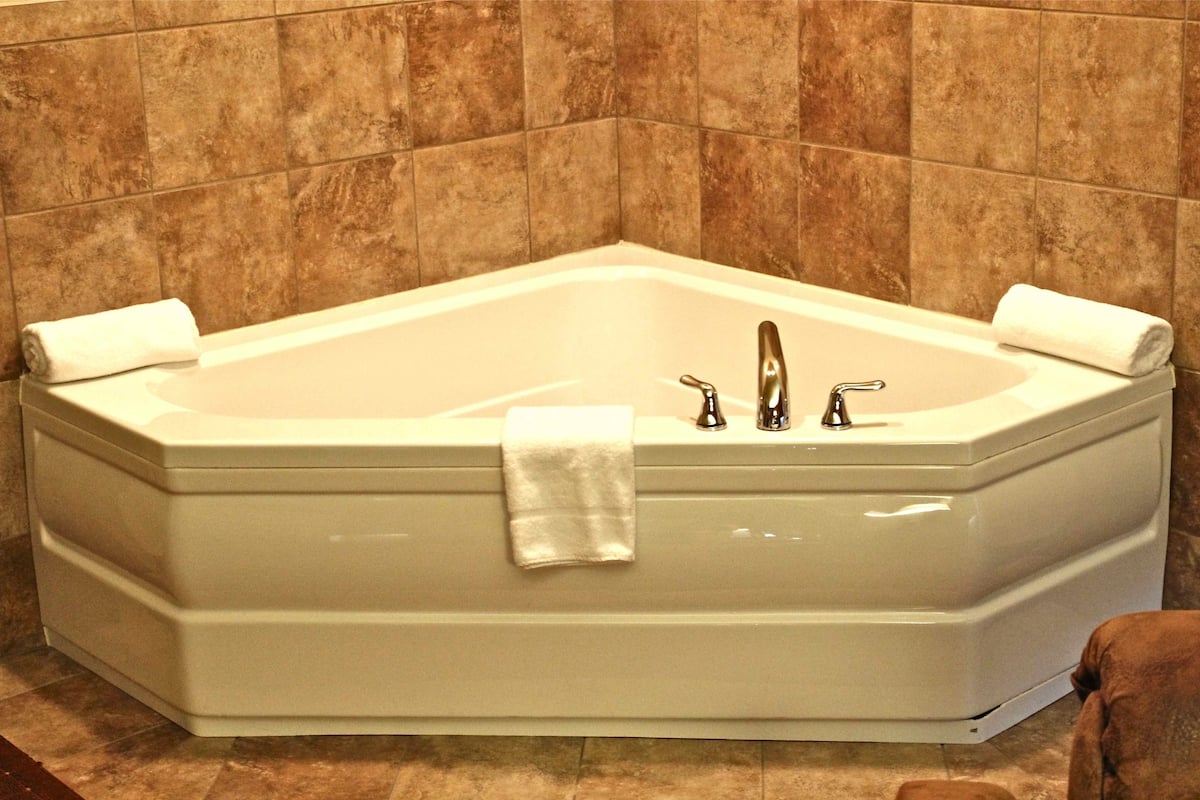 premium bedding, pillow-top beds, desk, blackout curtains