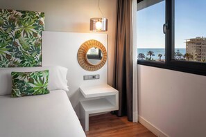Ropa de cama de alta calidad, edredones de plumas, minibar y caja fuerte