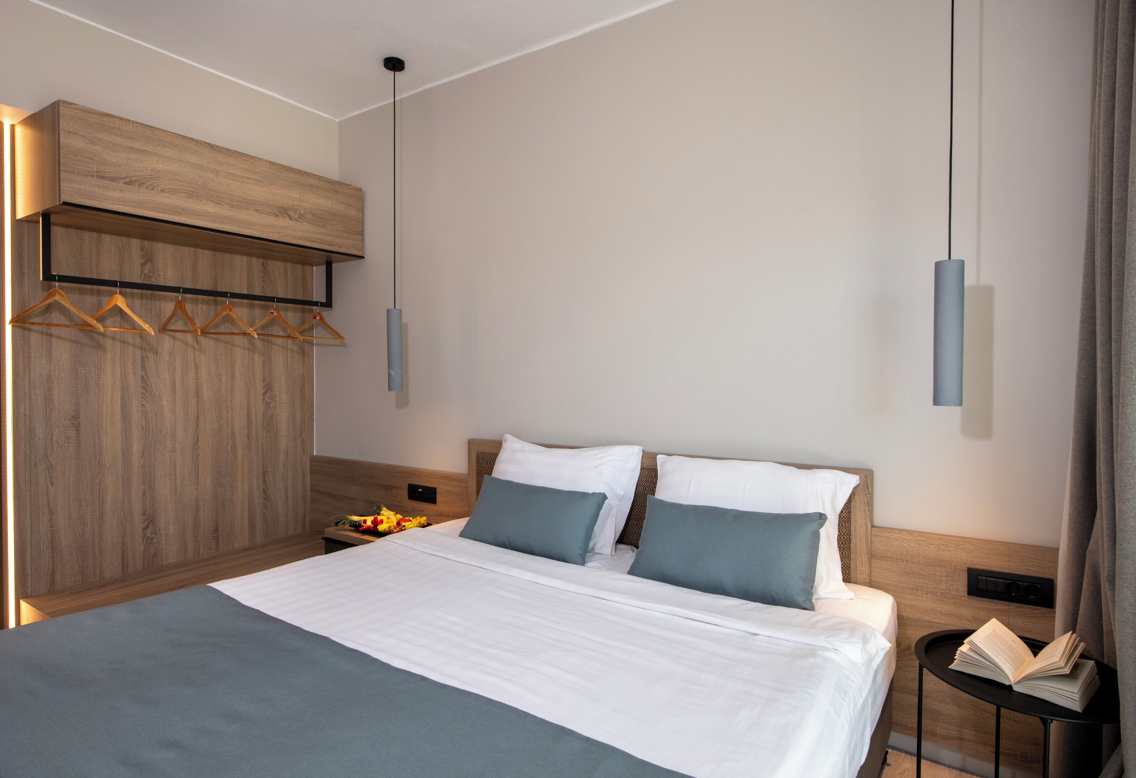 In-room safe, WiFi