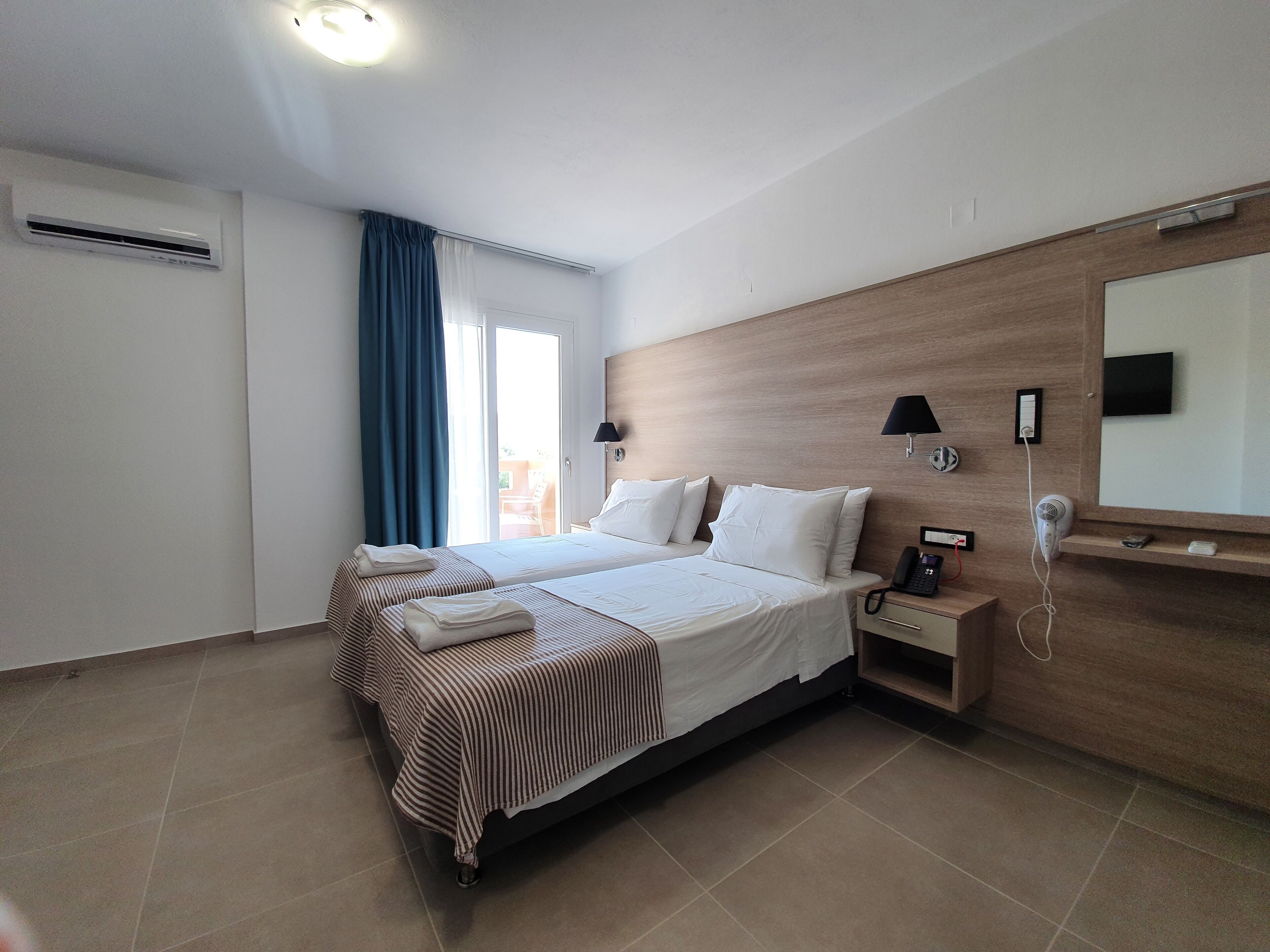 Standard Room | In-room safe, free WiFi, bed sheets