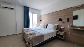 Standard Room | In-room safe, free WiFi, bed sheets