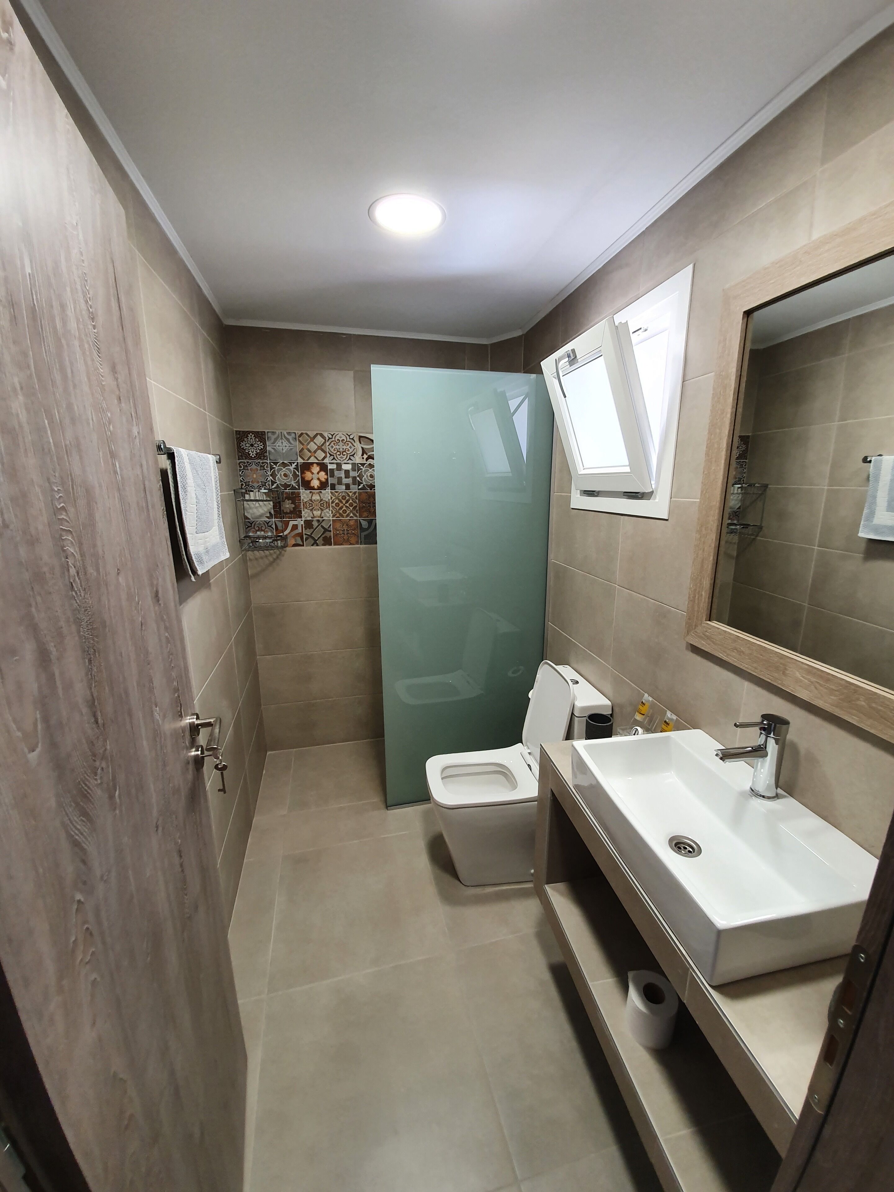 standard room | in-room safe, free wifi, bed sheets