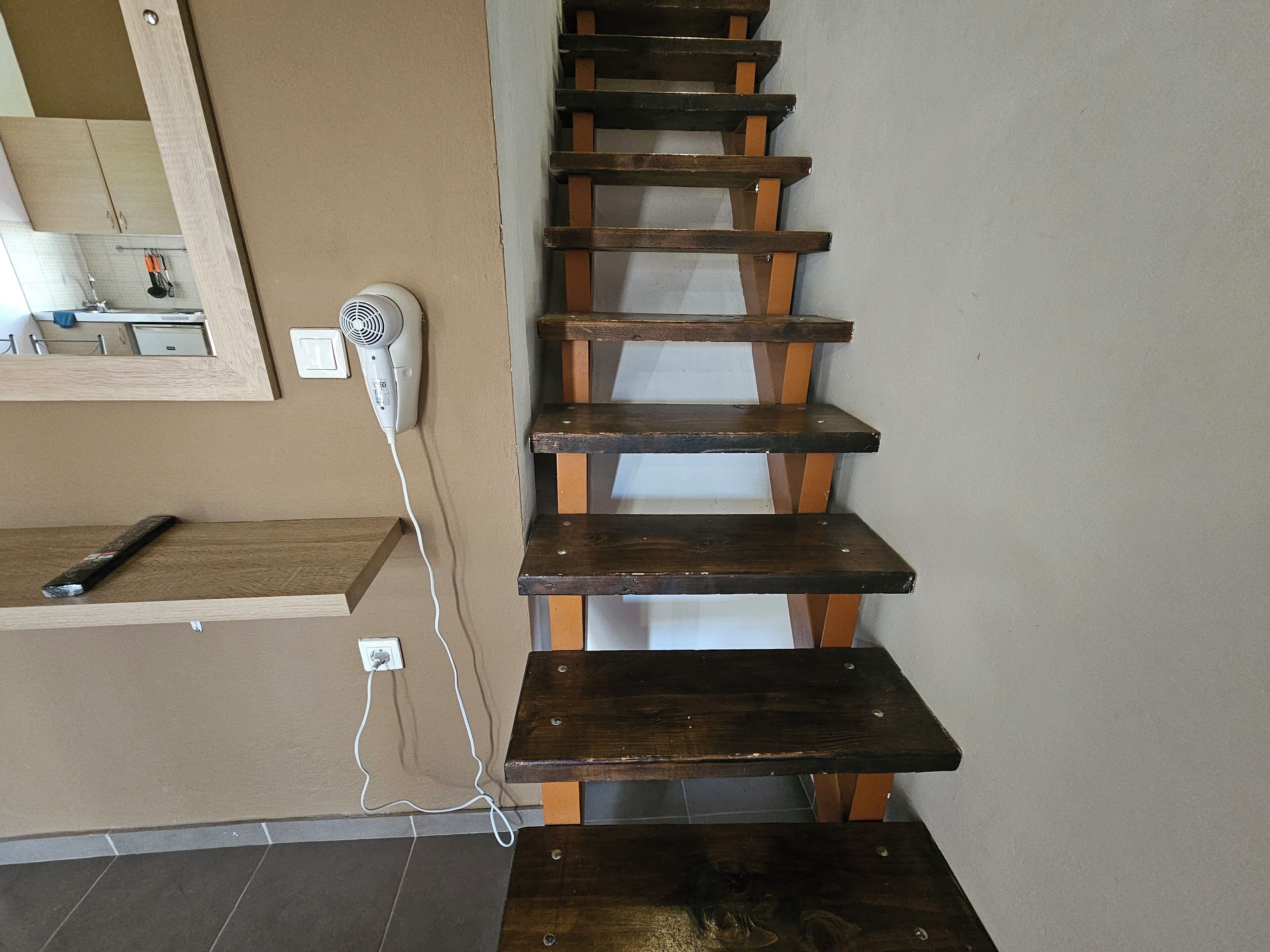 room maisonette | in-room safe, free wifi, bed sheets