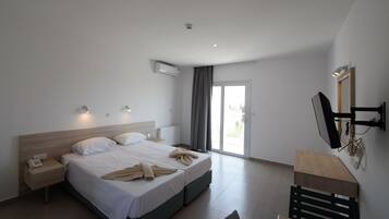 Deluxe-Studio | Zimmersafe, Bügeleisen/Bügelbrett, Zustellbetten, kostenloses WLAN