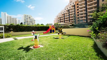 Children’s play area – outdoor