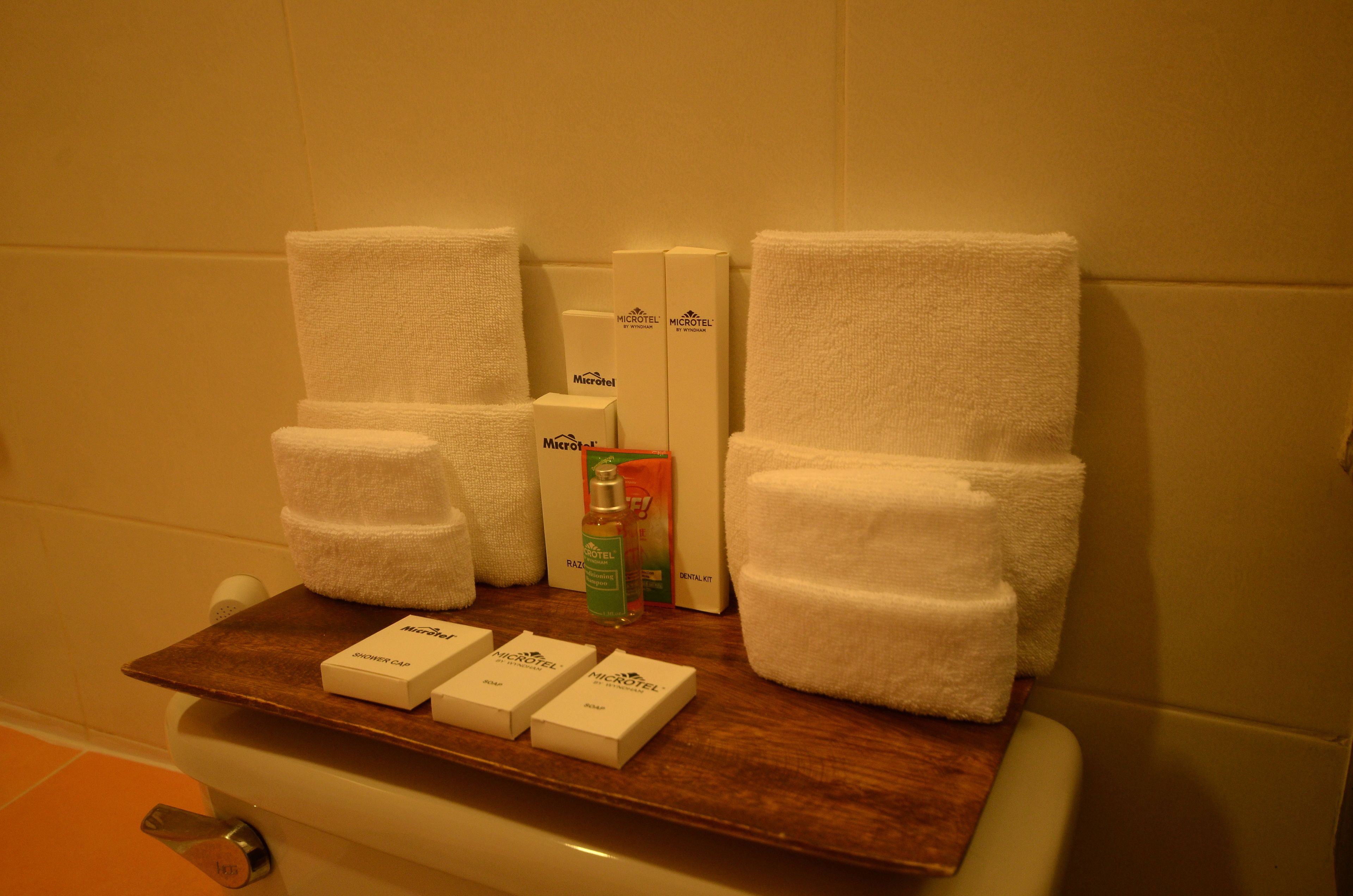 shower, rainfall showerhead, free toiletries, hair dryer