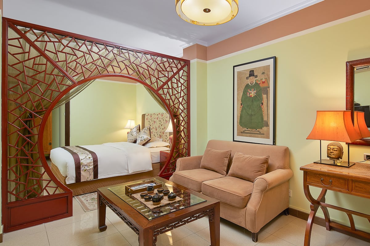 Deluxe Suite, 1 King Bed