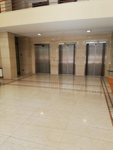 At Home Roger de Flor