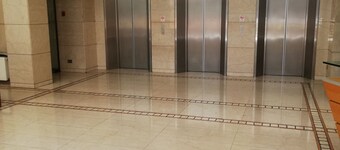 At Home Roger de Flor