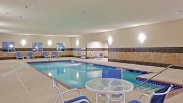 Indendørs pool