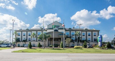 Holiday Inn Express Hotel & Suites Houston-Alvin by IHG