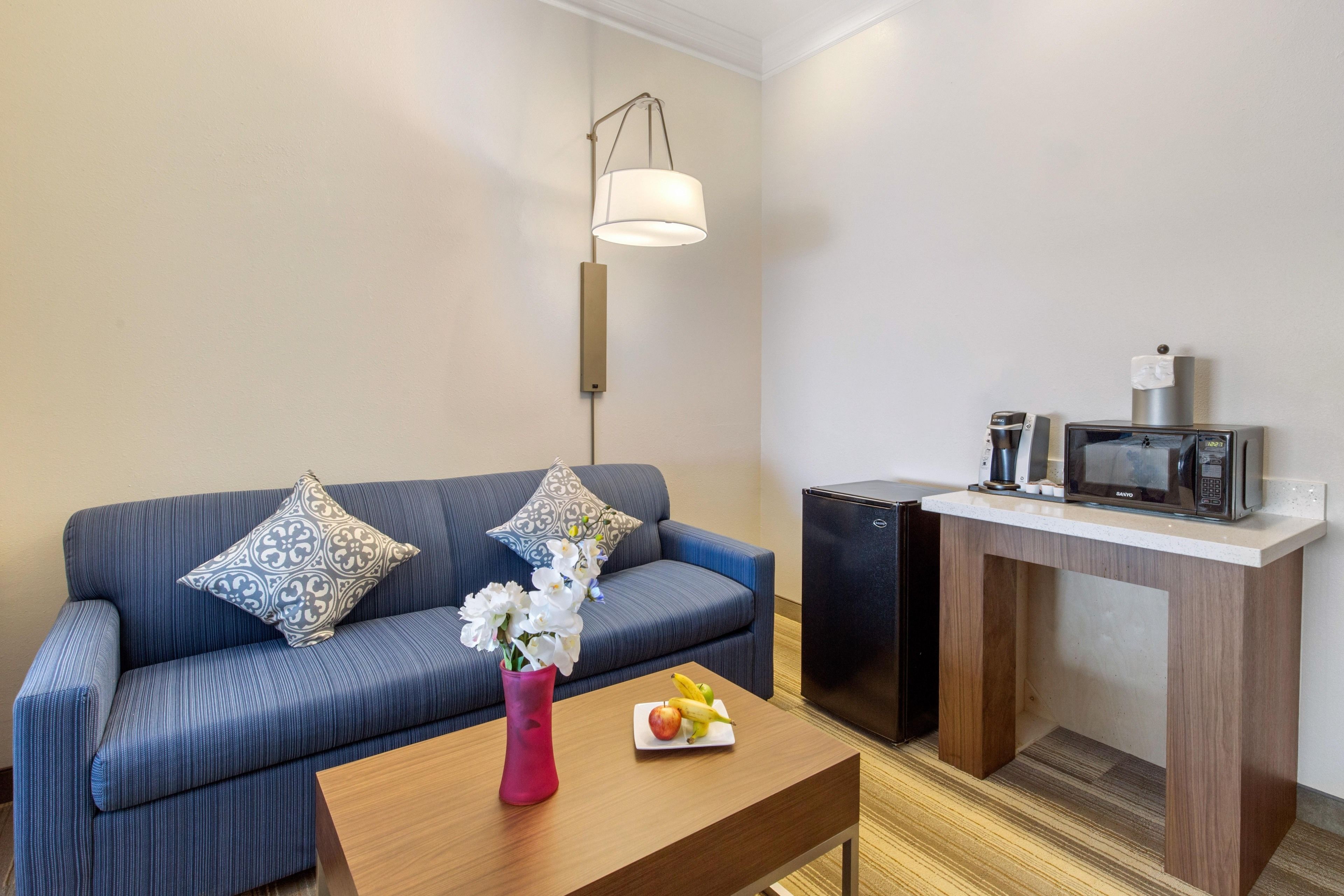 1 bedroom, premium bedding, down duvets, minibar