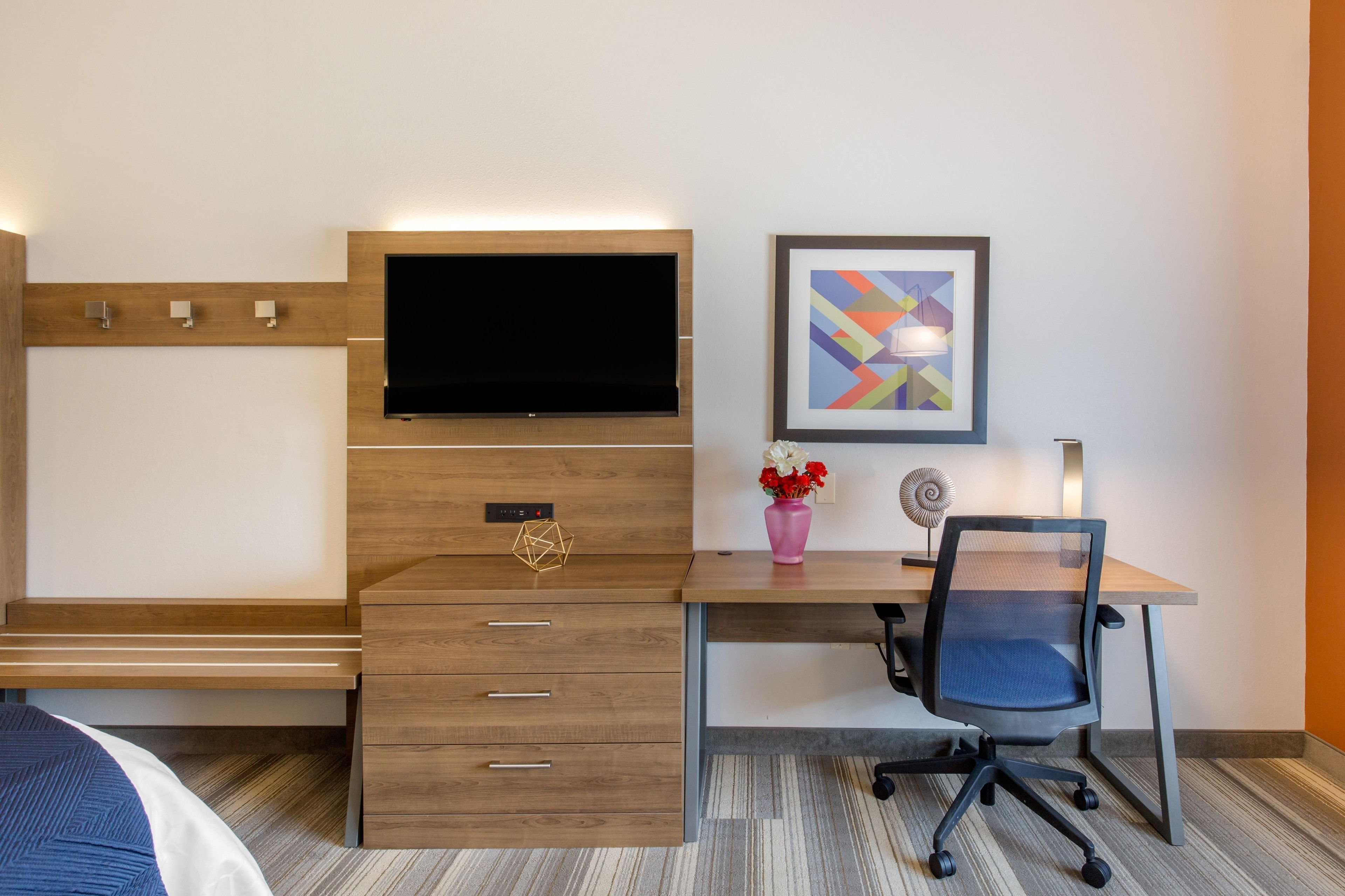 1 bedroom, premium bedding, down duvets, minibar