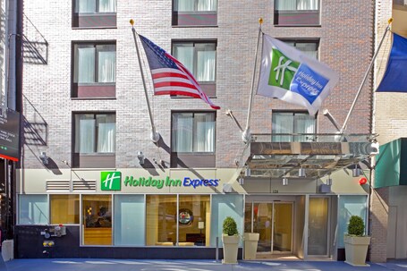 Holiday Inn Express New York City Wall Street, an IHG Hotel - Image 13