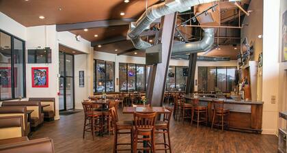 Holiday Inn New Orleans West Bank Tower by IHG