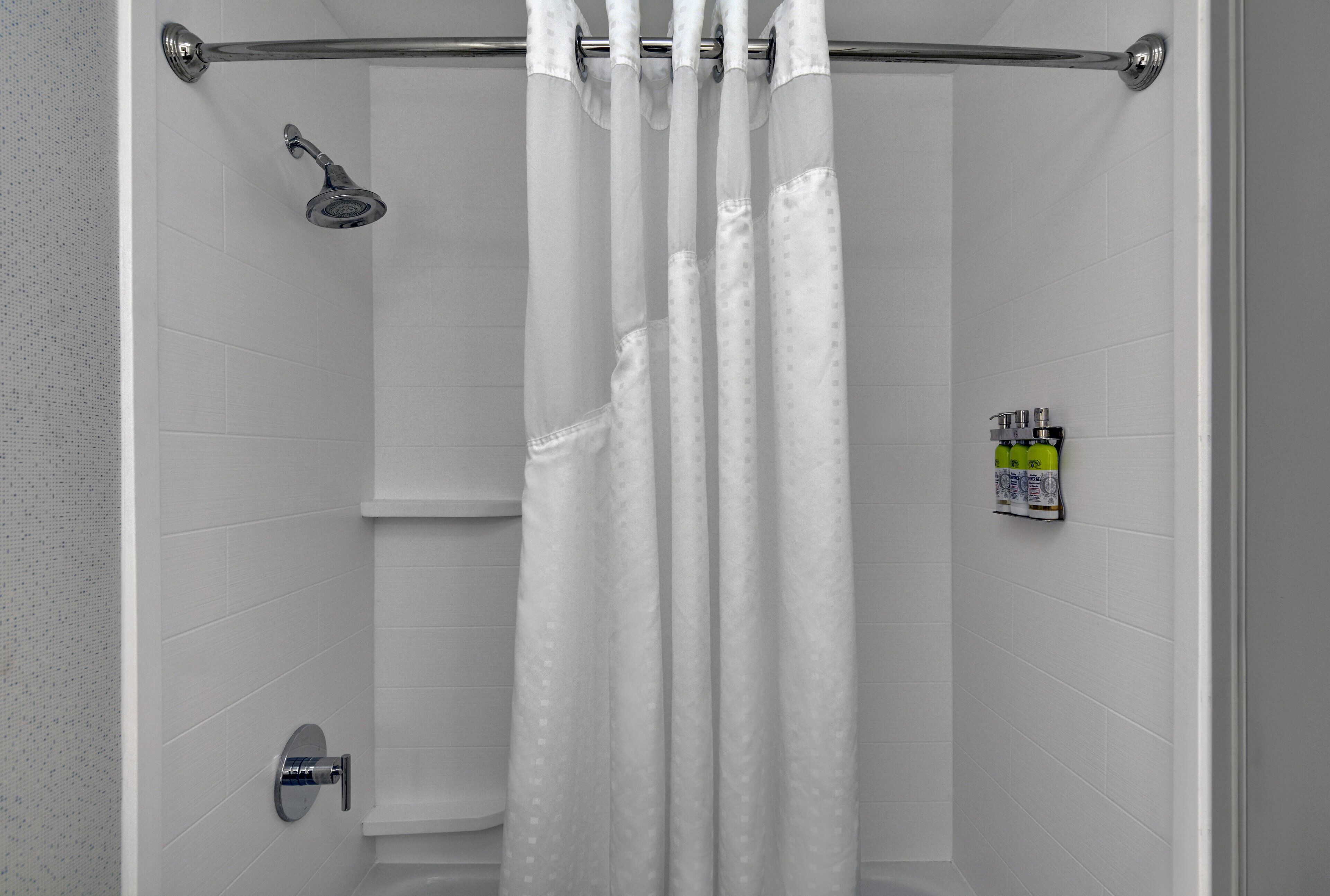 standard room | bathroom | shower, free toiletries, hair dryer, towels