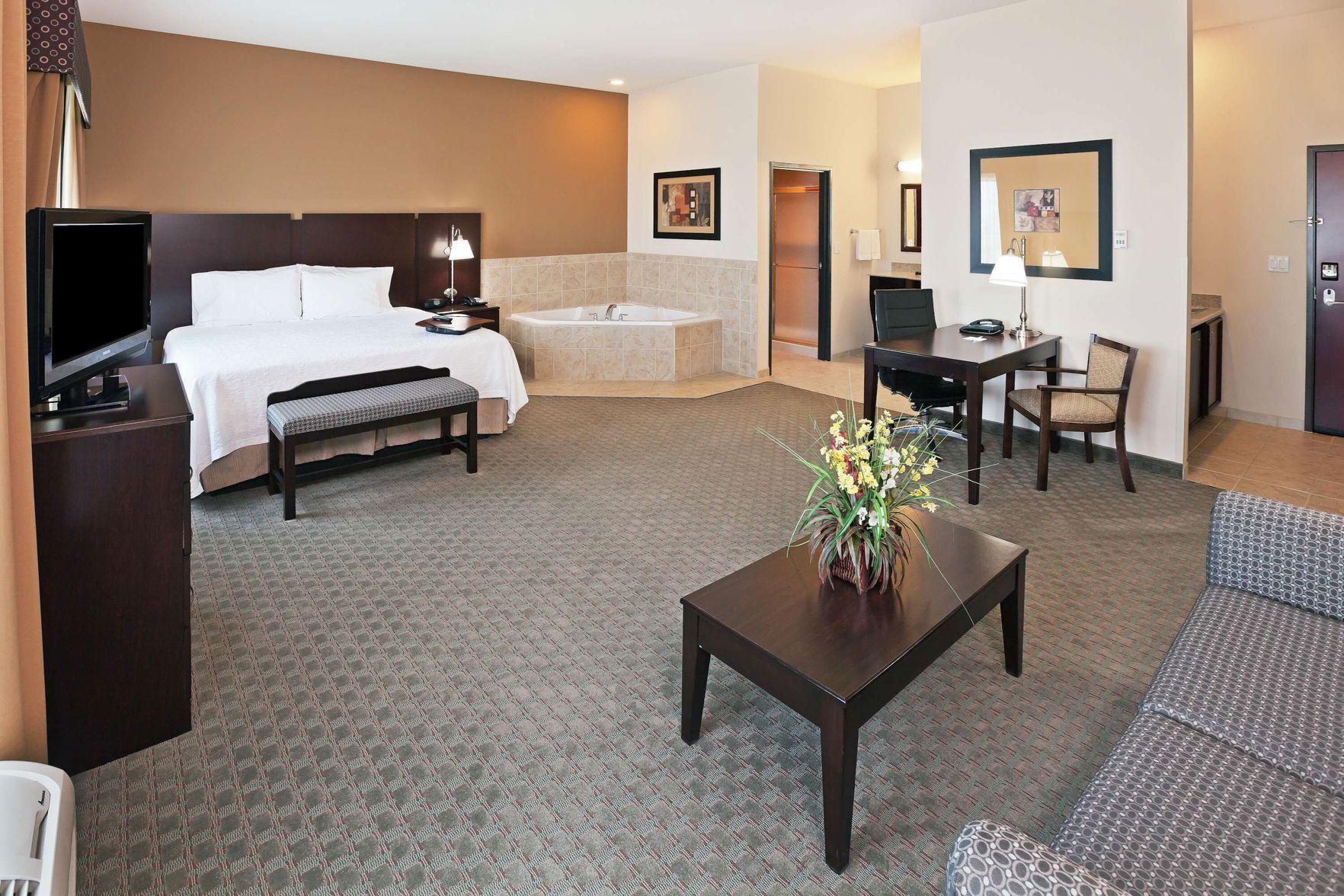 In-room safe, desk, iron/ironing board, free cots/infant beds