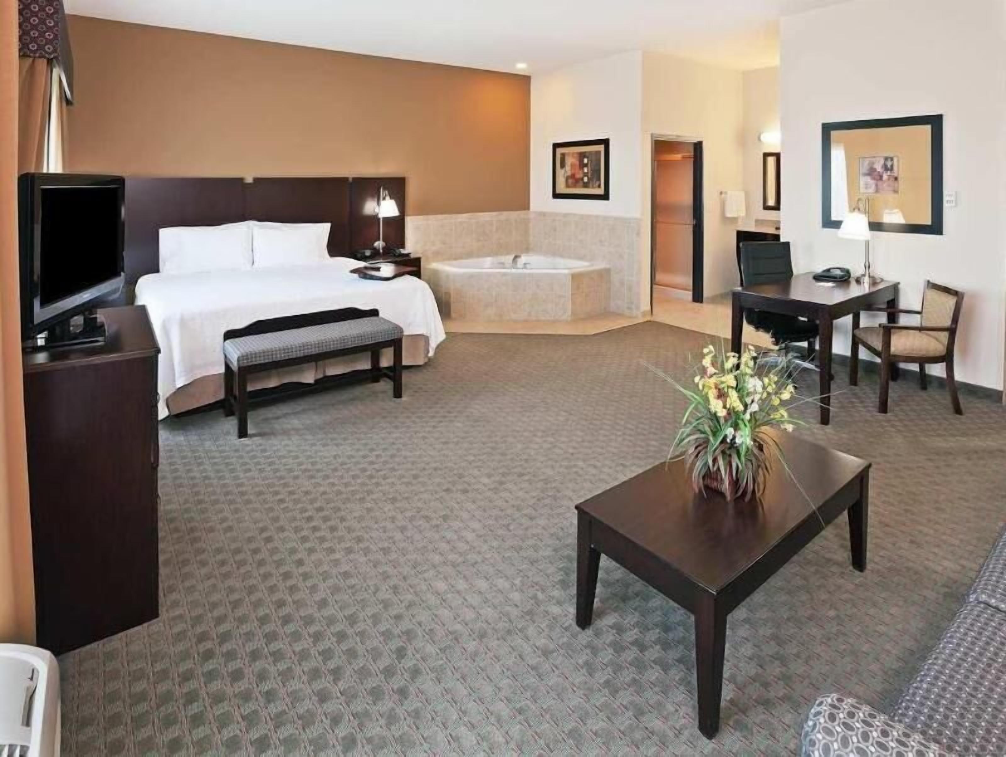 In-room safe, desk, iron/ironing board, free cots/infant beds