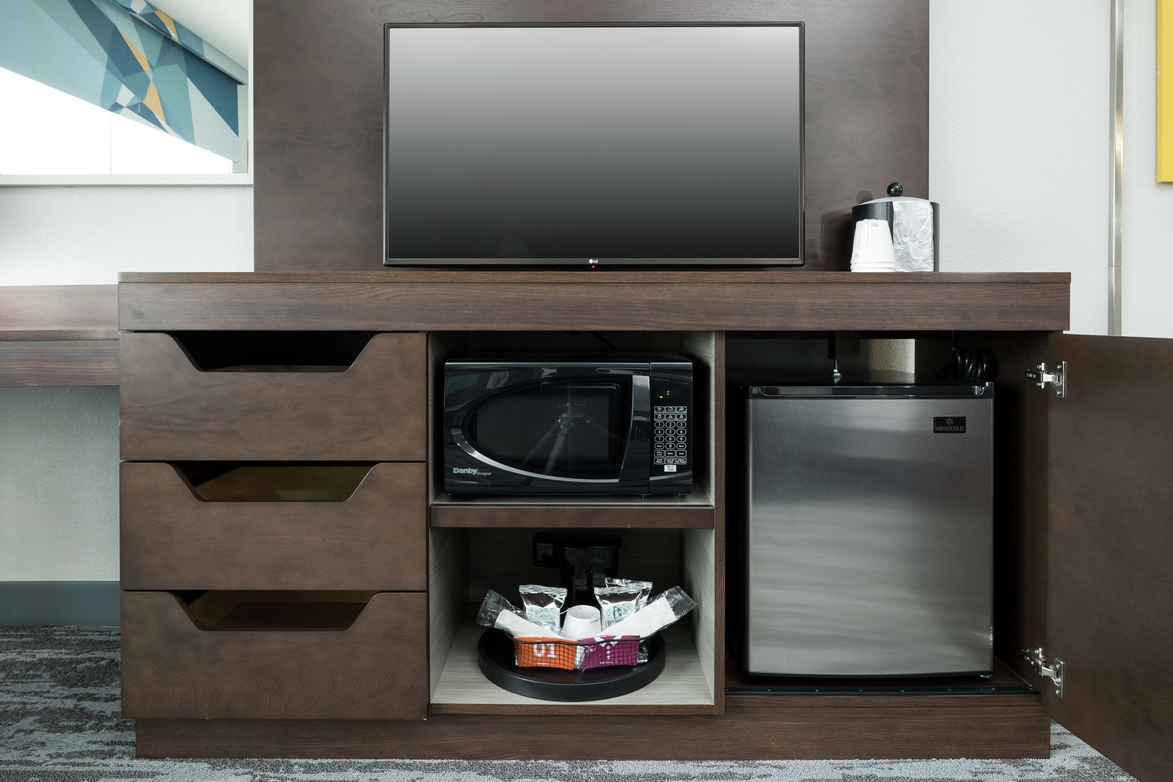 desk, iron/ironing board, free cots/infant beds, free rollaway beds