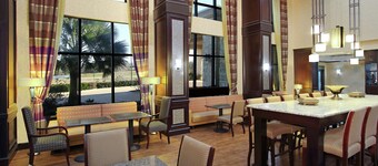 Hampton Inn & Suites Buffalo