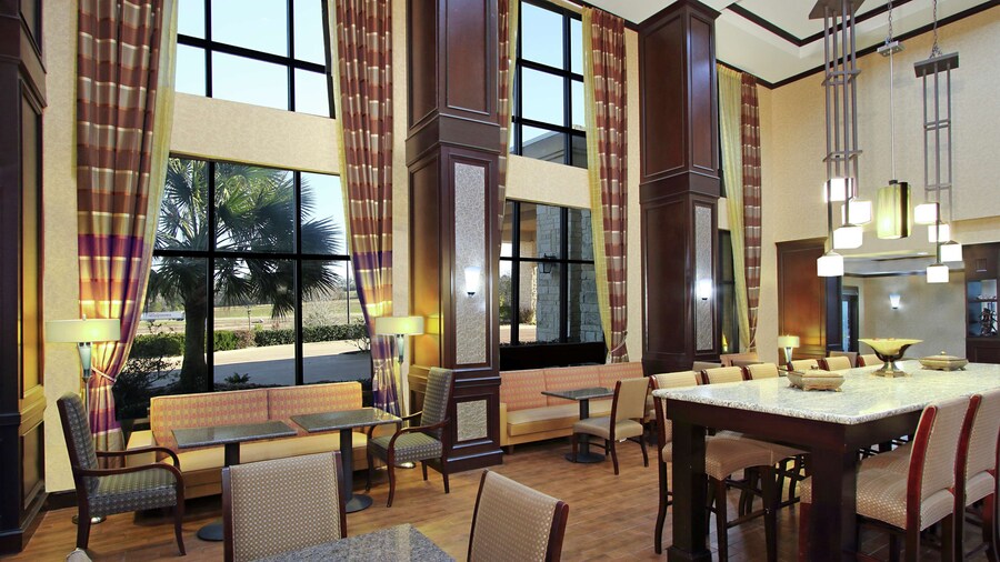 Hampton Inn & Suites Buffalo