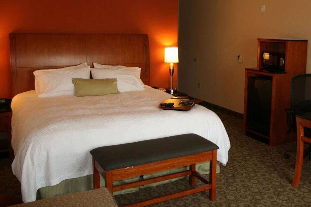 In-room safe, iron/ironing board, free cribs/infant beds