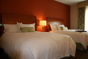 In-room safe, iron/ironing board, free cribs/infant beds - Hampton Inn & Suites Buffalo (Buffalo)