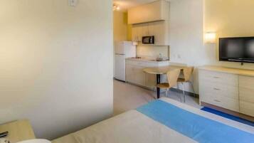 Frigobar, microondas