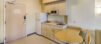 Aurora Inn Estevan