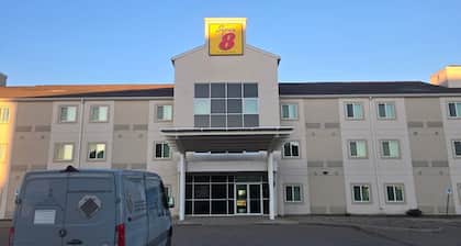 Super 8 by Wyndham Estevan