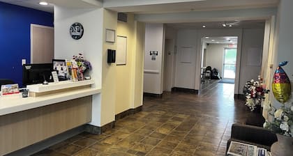 Aurora Inn Estevan