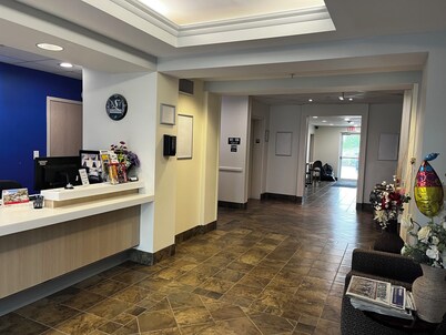 Aurora Inn Estevan