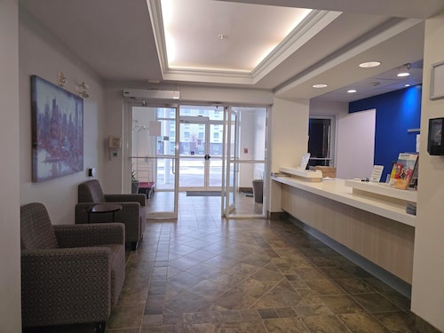 Super 8 by Wyndham Estevan