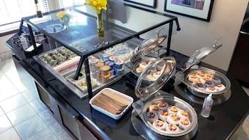 Free daily buffet breakfast