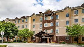 Exterior - Staybridge Suites Philadelphia Valley Forge 422 by IHG (Royersford)