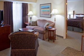 Suite, 2 Bedrooms, Kitchen | Down comforters, pillowtop beds, desk, blackout drapes - Staybridge Suites Philadelphia Valley Forge 422 by IHG (Royersford)