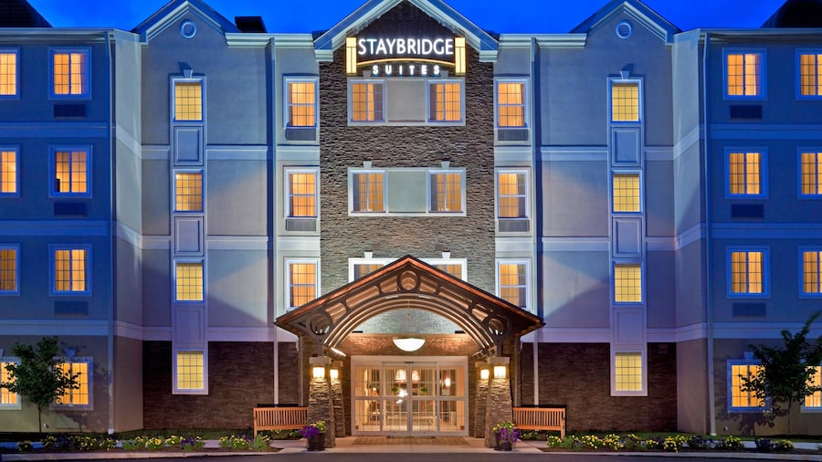 Staybridge Suites Philadelphia Valley Forge 422 by IHG