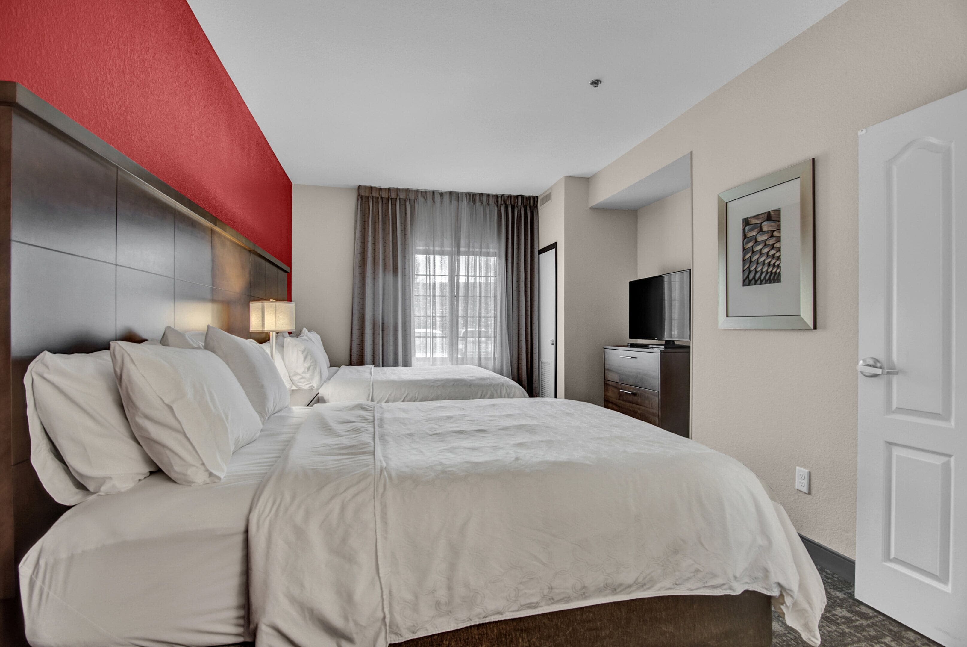 1 bedroom, premium bedding, pillow-top beds, desk