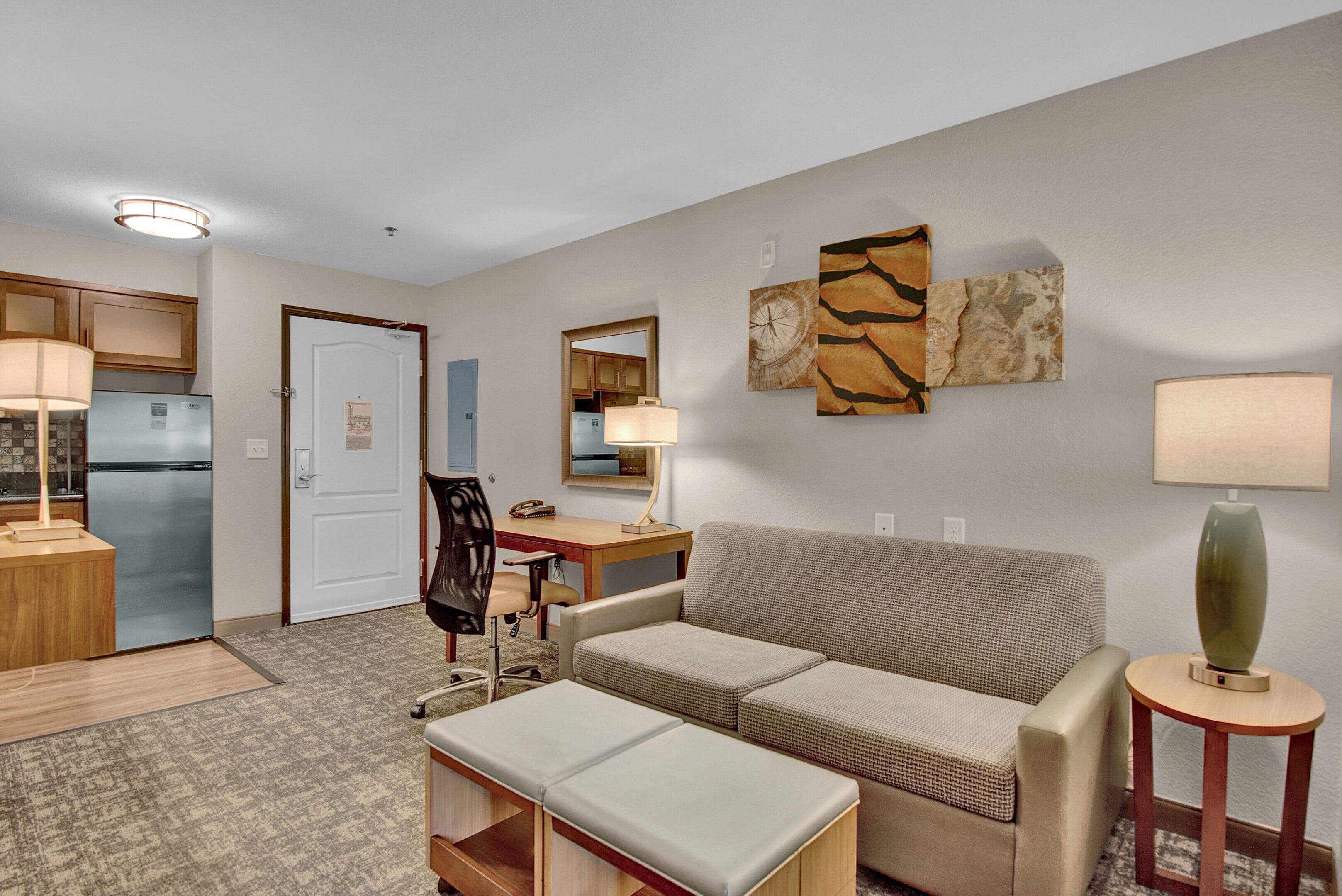 1 bedroom, premium bedding, pillow-top beds, desk