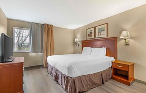 In-room safe, individually furnished, desk, laptop workspace