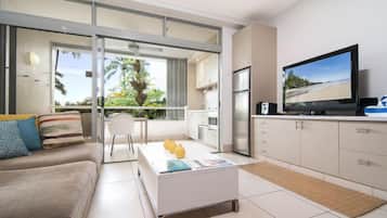 Club Family Apartment | Living area