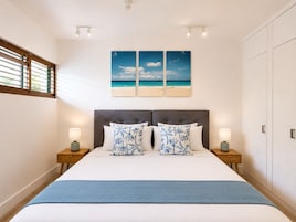 Club Family Apartment | Laptop workspace, iron/ironing board, WiFi (free)