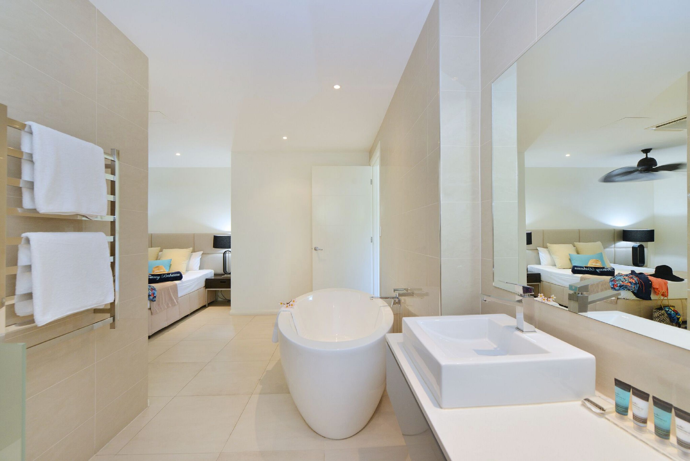 sun deck 2 bedroom apartment | bathroom | free toiletries, towels