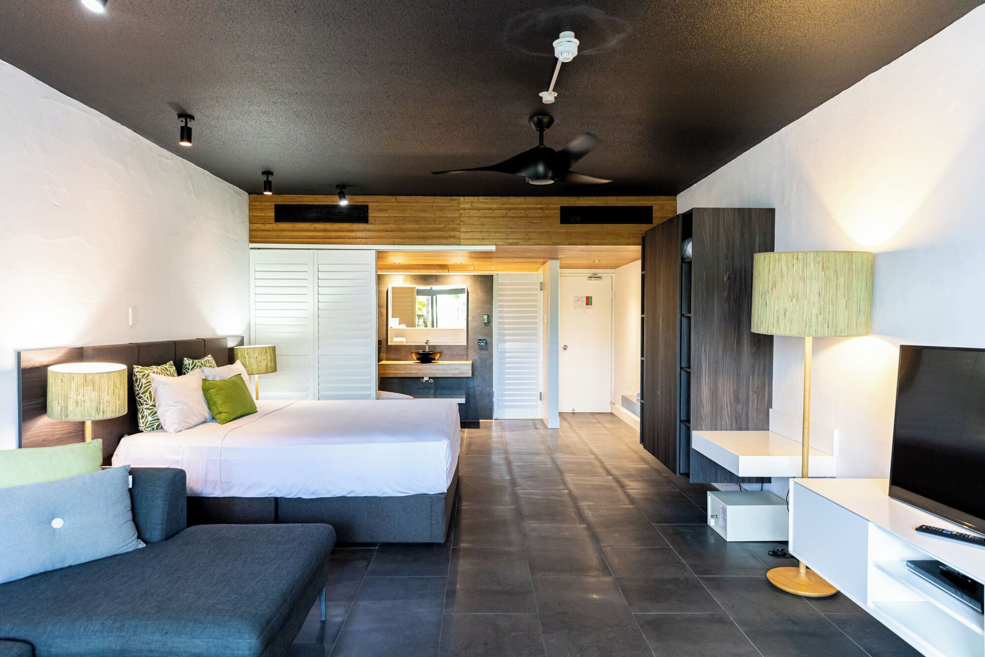 club studio with water garden views | 1 bedroom, individually decorated, individually furnished