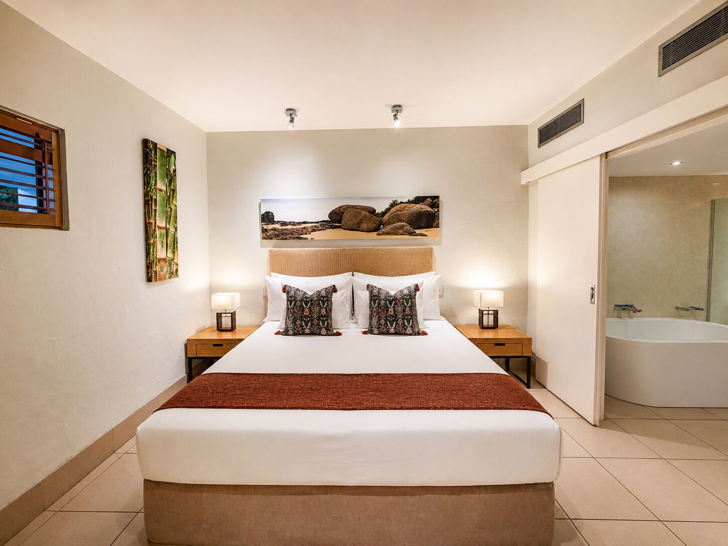Club Apartment, 1 Bedroom | Individually decorated, individually furnished, laptop workspace