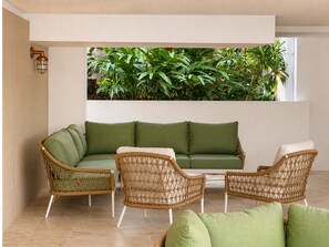 Library - Club Tropical Resort Port Douglas (Port Douglas)
